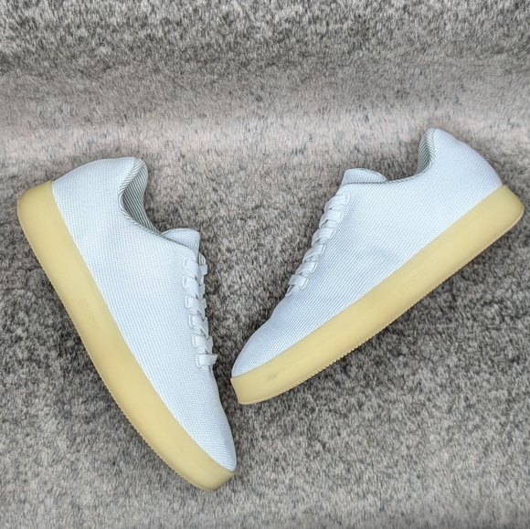 Atoms Model 001 Sneaker Limited Edition Bright White Women's 7 - Picture 6 of 14